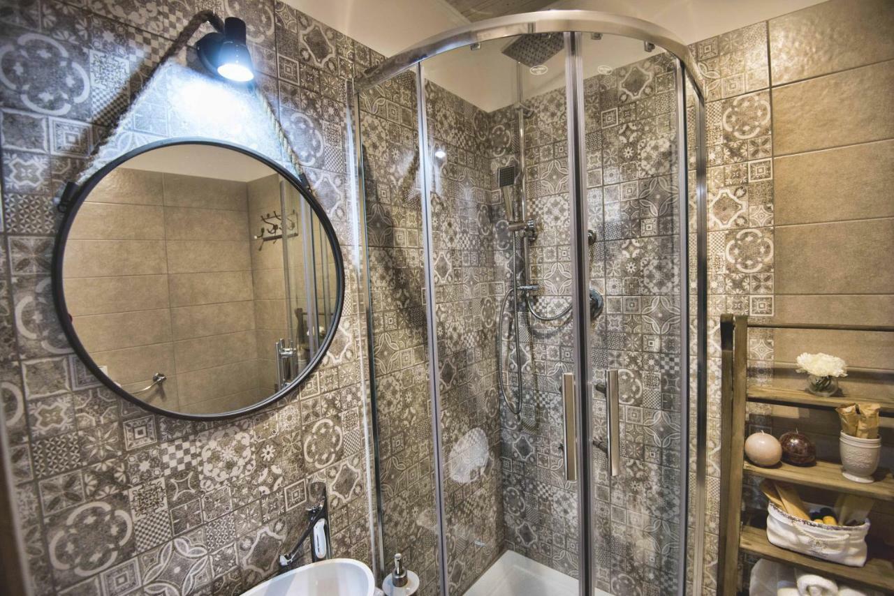 Elegant B&B - Il Vicolo Storico Salerno Exterior photo