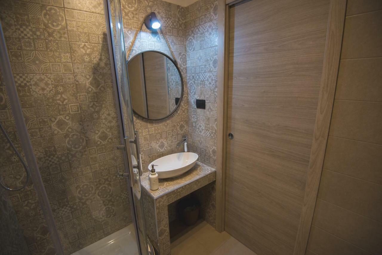 Elegant B&B - Il Vicolo Storico Salerno Exterior photo